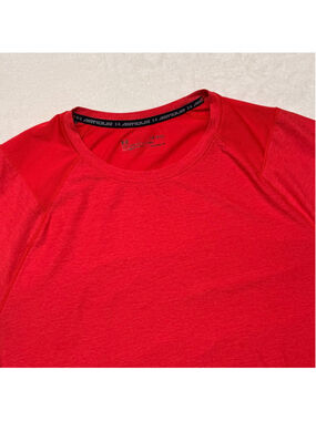 Men's Under Armour Red Short Sleeve Athletic Tee Large